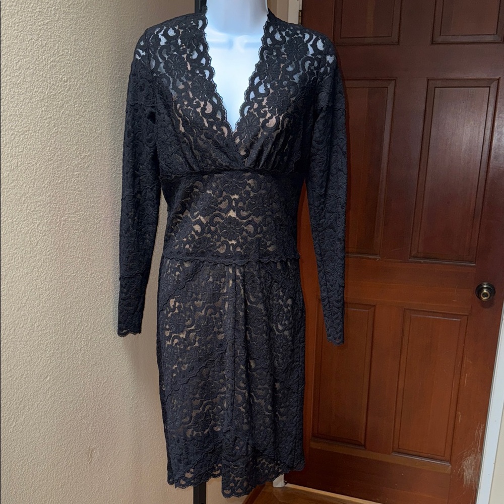 $398 Nicole Miller Gold Label Black Lace Overlay Nude Under Body Con LS Dress S